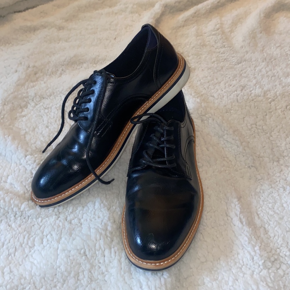 Madden Black Mens Dress Shoes, size 8. Medium Width